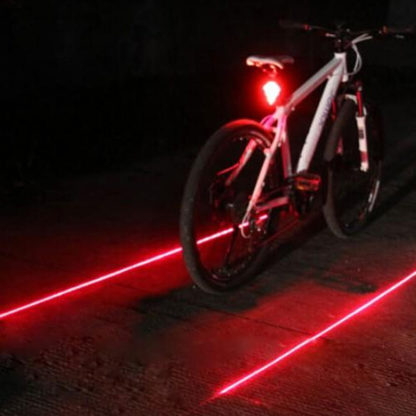 Zadní LED světlo na kolo s laserem červené